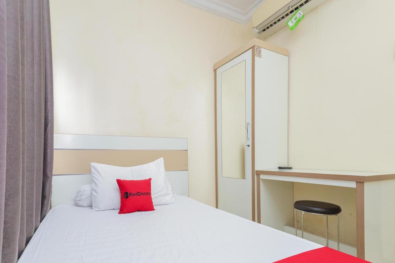 Reddoorz Syariah Near Stasiun Karet Hotell Jakarta Eksteriør bilde